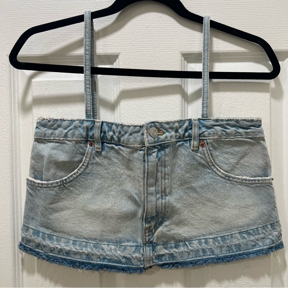 ZARA X-Small Denim Skirt-Effect Crop Top light-wash | Mini Mouse Patch